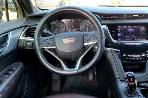 2024 Cadillac XT6 Premium Luxury FWD