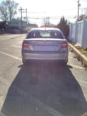 2013 Chrysler 200 LX