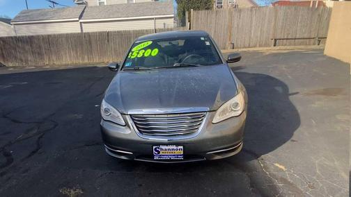 2013 Chrysler 200 LX
