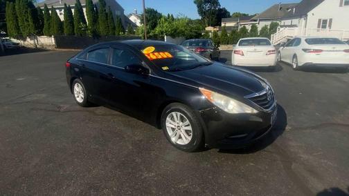 Phantom Black Metallic 2013 Hyundai SONATA GLS