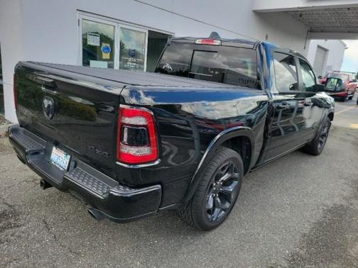 Diamond Black Crystal Pearlcoat 2022 RAM 1500 Limited