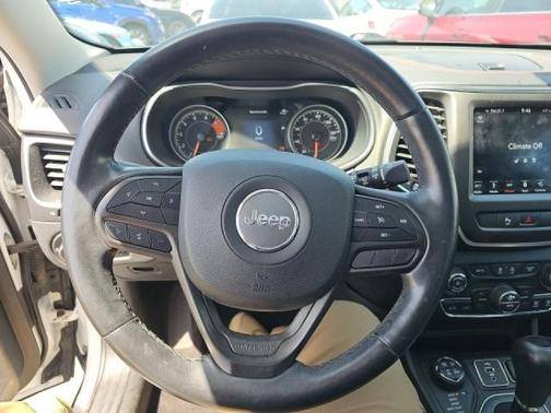 Bright White Clearcoat 2019 Jeep Cherokee Trailhawk Elite