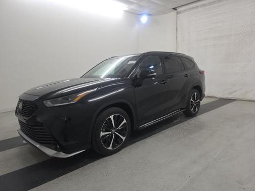 2022 Toyota Highlander XSE