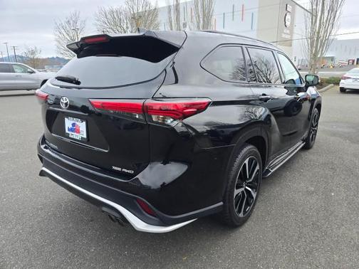 2022 Toyota Highlander XSE