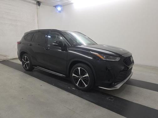2022 Toyota Highlander XSE
