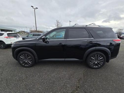 2024 Nissan Pathfinder SL 4WD