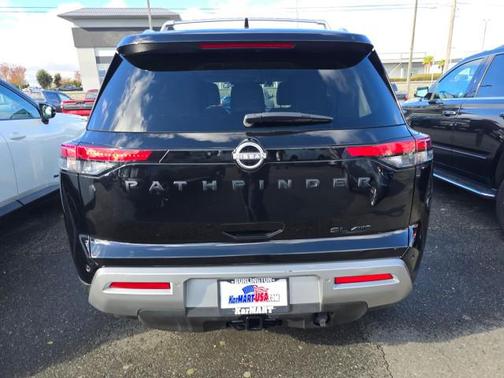 2024 Nissan Pathfinder SL 4WD