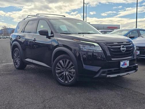 2024 Nissan Pathfinder SL 4WD