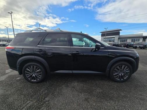 2024 Nissan Pathfinder SL 4WD