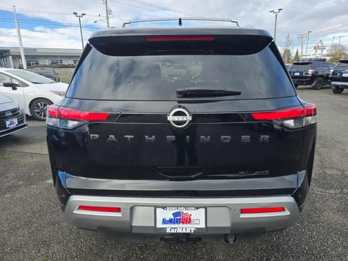 2024 Nissan Pathfinder SL 4WD