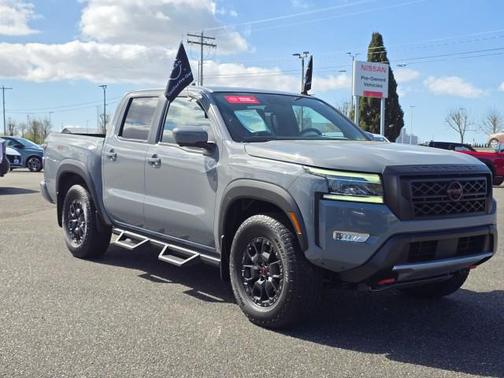 Boulder Gray Pearl 2023 Nissan Frontier PRO-4X