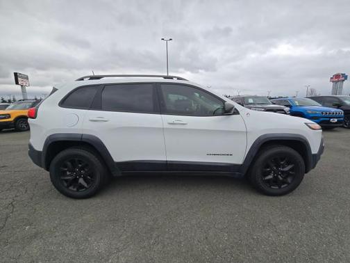 2017 Jeep Cherokee Trailhawk