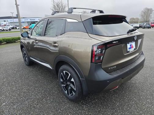 Canyon Bronze Metallic 2026 Nissan Kicks SV