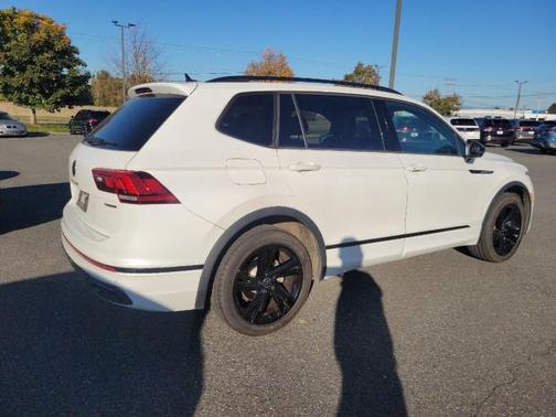 Opal White Pearl 2023 Volkswagen Tiguan 2.0T SE R-Line Black 4MOTION