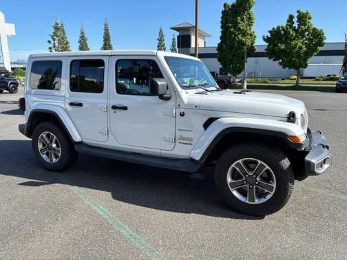 Bright White Clearcoat 2018 Jeep Wrangler Unlimited Sahara