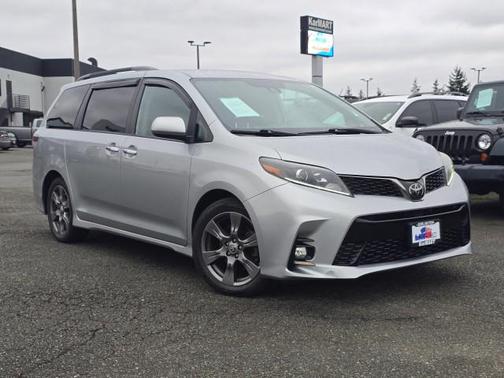 2020 Toyota Sienna SE