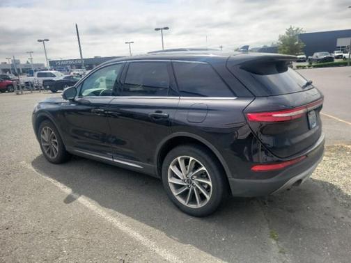 Infinite Black Metallic Clearcoat 2024 Lincoln Corsair Premiere