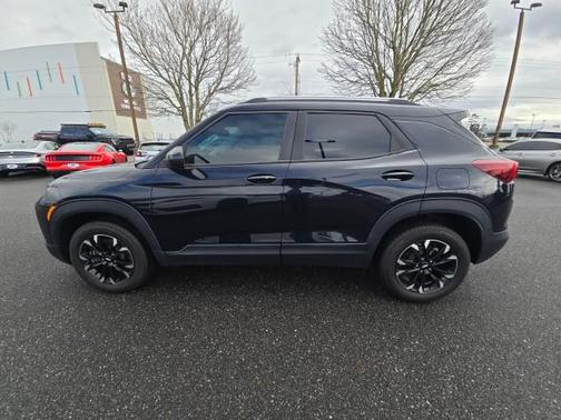Midnight Blue Metallic 2021 Chevrolet Trailblazer LT