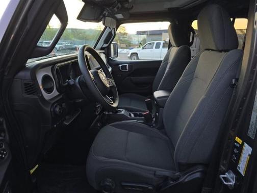 Granite Crystal Metallic Clearcoat 2025 Jeep Wrangler 4xe Willys