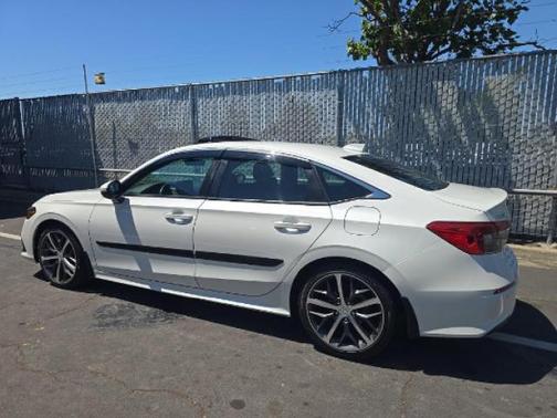 Platinum White Pearl 2022 Honda Civic Touring