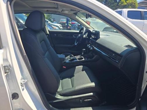 Platinum White Pearl 2022 Honda Civic Touring