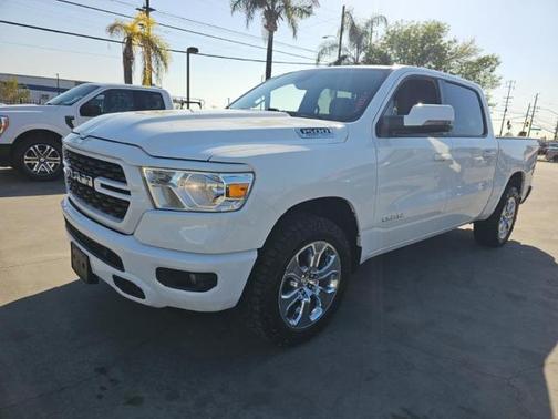 Bright White Clearcoat 2024 RAM 1500 Big Horn/Lone Star