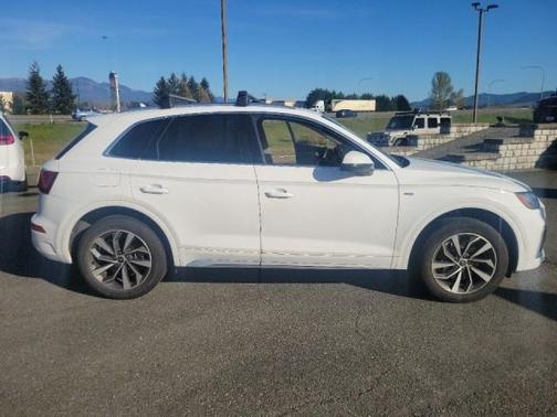 2023 Audi Q5 45 S line Premium Plus