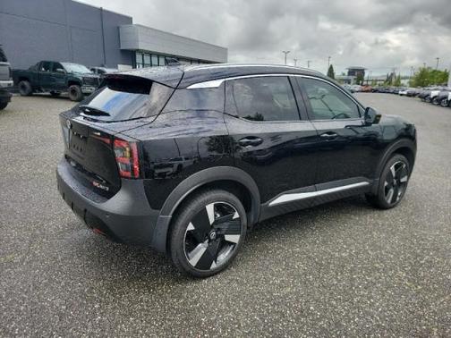 Super Black 2025 Nissan Kicks SR