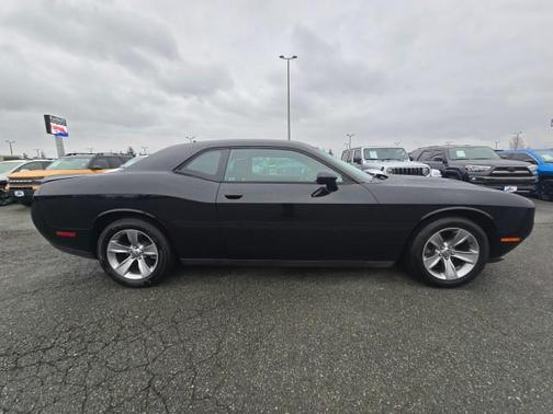 2017 Dodge Challenger SXT