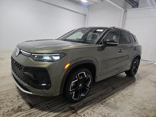 Avocado Green w/Deep Black Roof 2025 Volkswagen Tiguan 2.0T SEL R-Line 4MOTION