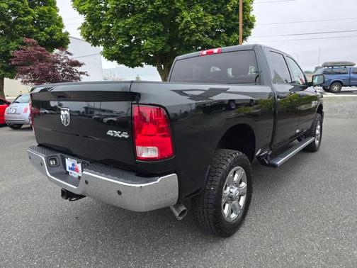 2017 RAM 2500 Tradesman Crew Cab 4x4 6'4' Box