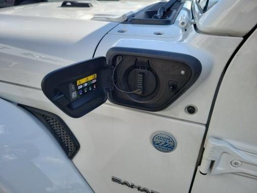 Bright White Clearcoat 2023 Jeep Wrangler 4xe Sahara