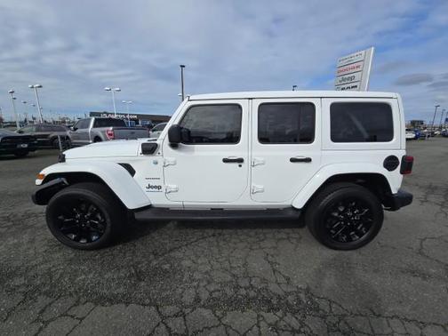 Bright White Clearcoat 2023 Jeep Wrangler 4xe Sahara
