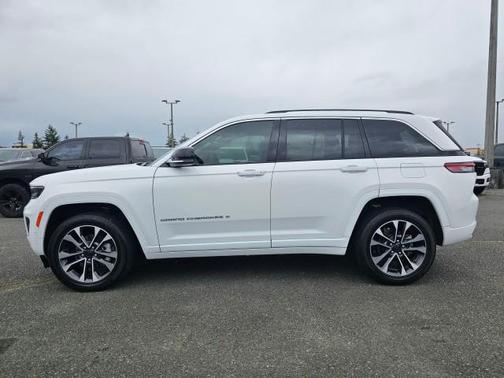 Bright White Clearcoat 2023 Jeep Grand Cherokee Overland