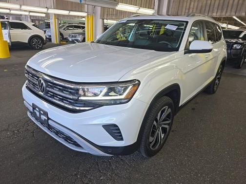 Pure White 2023 Volkswagen Atlas 3.6L SEL
