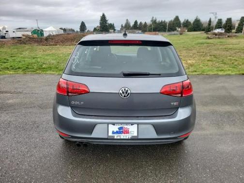 2017 Volkswagen Golf TSI S 4-Door