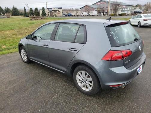2017 Volkswagen Golf TSI S 4-Door
