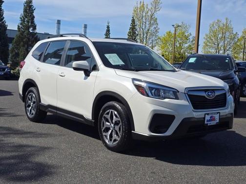 Crystal White Pearl 2019 Subaru Forester Premium