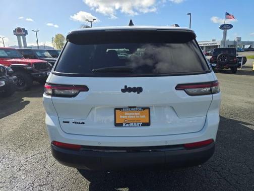 Bright White Clearcoat 2023 Jeep Grand Cherokee L Altitude