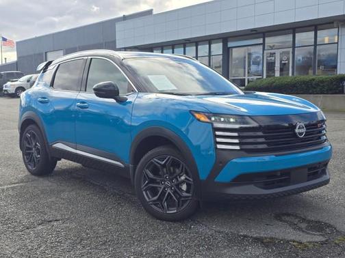 2025 Nissan Kicks SR