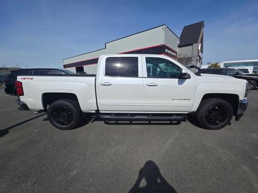 Iridescent Pearl Tricoat 2017 Chevrolet Silverado 1500 1LT