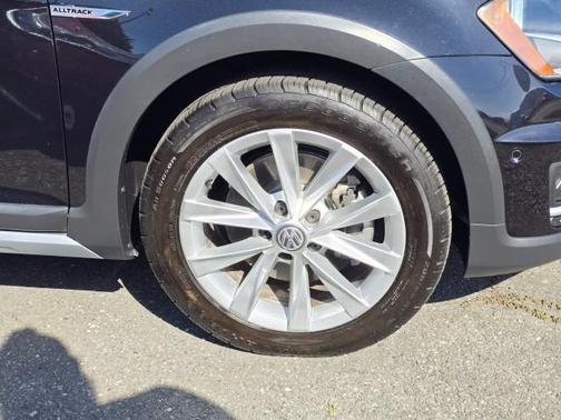 2017 Volkswagen Golf Alltrack TSI SE