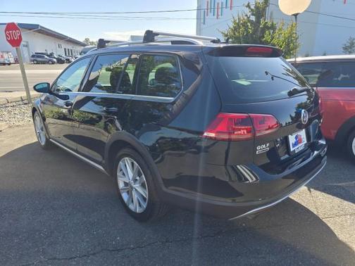 2017 Volkswagen Golf Alltrack TSI SE