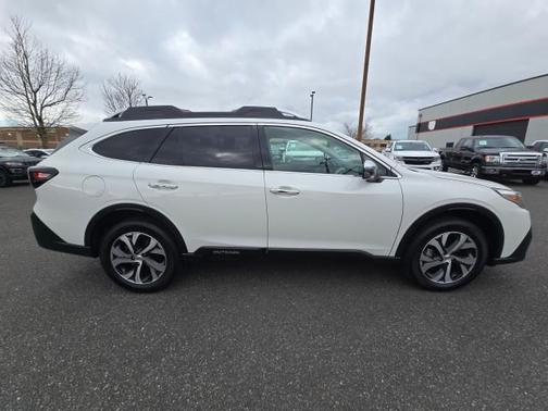 Crystal White Pearl 2020 Subaru Outback Touring XT