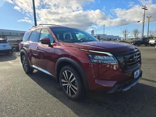 2025 Nissan Pathfinder Platinum 4WD