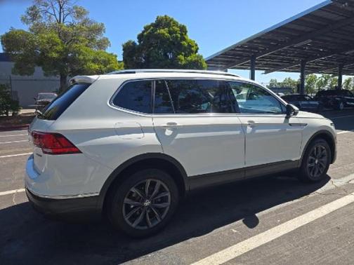 Pure White 2022 Volkswagen Tiguan 2.0T SE 4MOTION