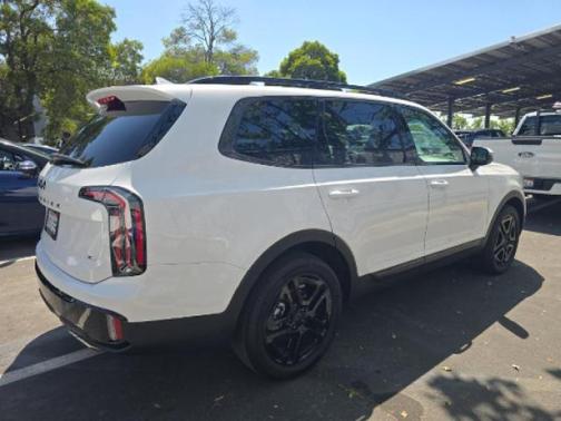 Glacial White Pearl 2025 Kia Telluride SX X-Line
