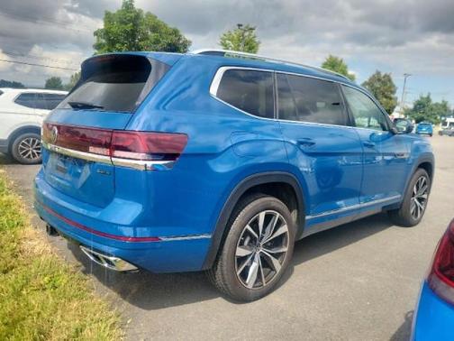 Mountain Lake Blue Metallic 2026 Volkswagen Atlas 2.0T SEL Premium R-Line 4MOTION