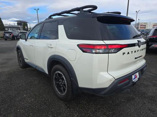2023 Nissan Pathfinder Rock Creek 4WD