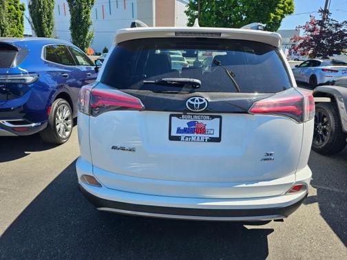 2017 Toyota RAV4 SE